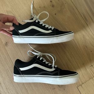Vans Black & White Class Old Skool Sneaker